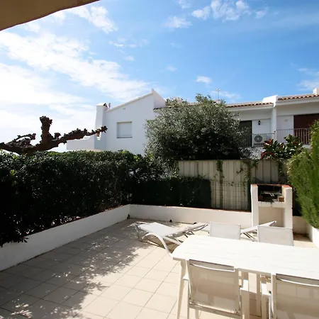 Holiday home Casas Blancas 37 *